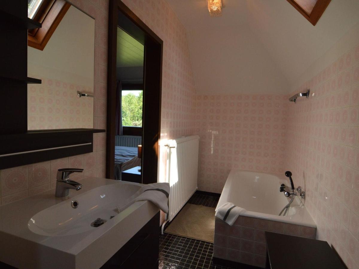 Elegant Villa In Stavelot With Fitness Playroom 外观 照片