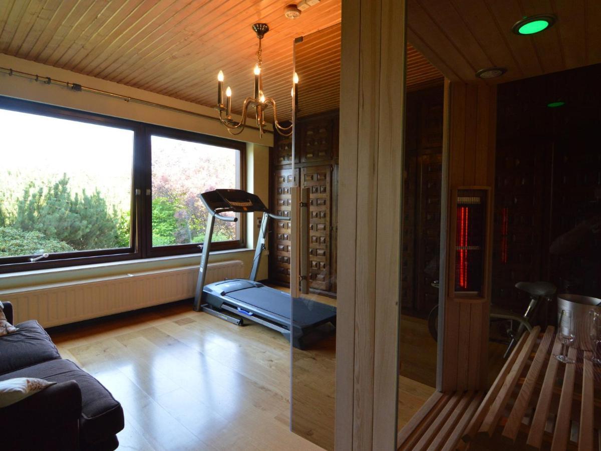 Elegant Villa In Stavelot With Fitness Playroom 外观 照片