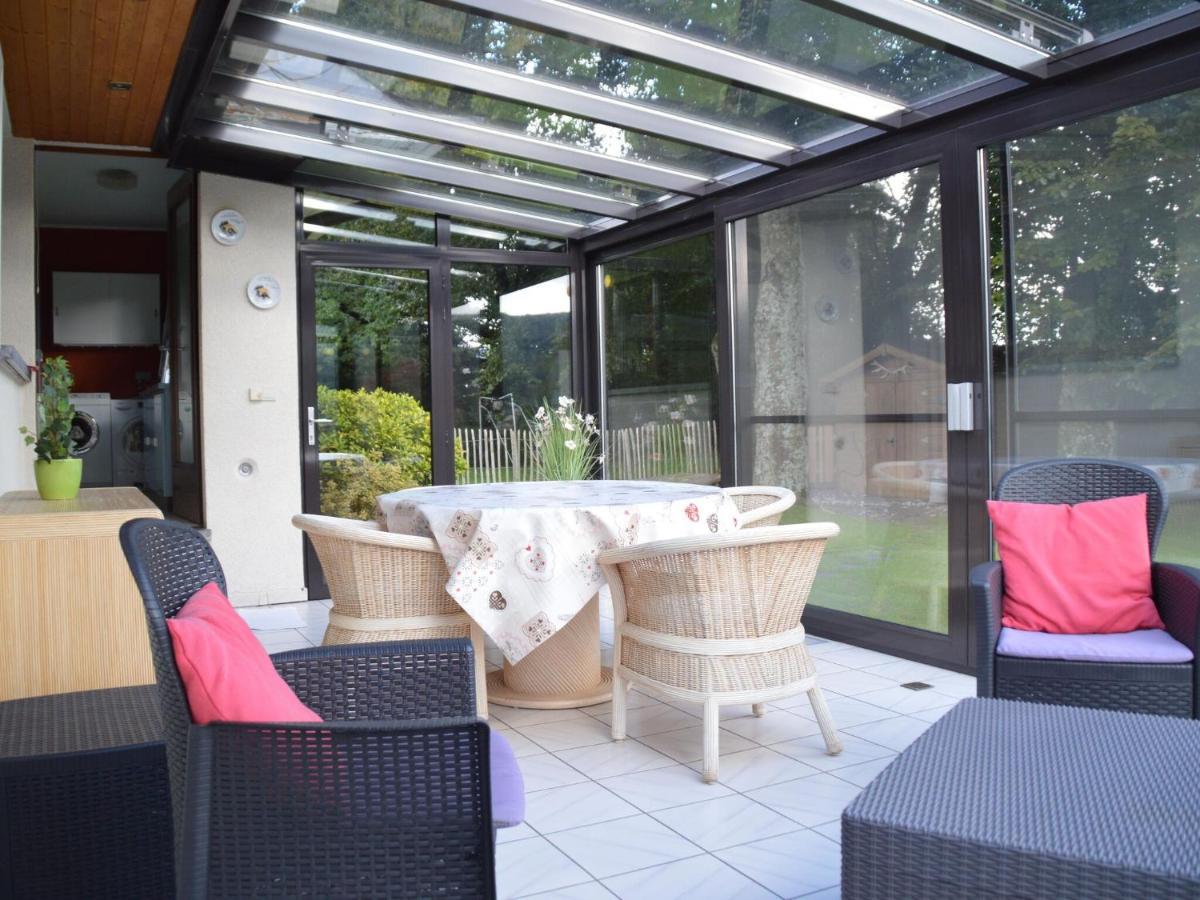 Elegant Villa In Stavelot With Fitness Playroom 外观 照片